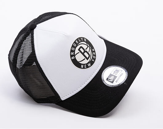 kšiltovka NEW ERA 940 Af trucker NBA Team colour black BRONET