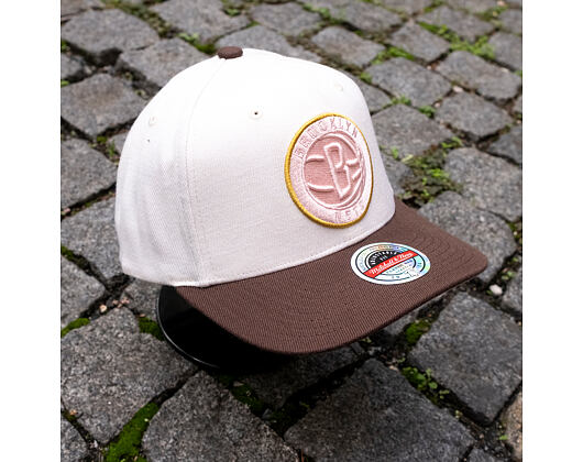 Kšiltovka Mitchell & Ness - Blush Sand Classic Red - Brooklyn Nets - Sand/Brown