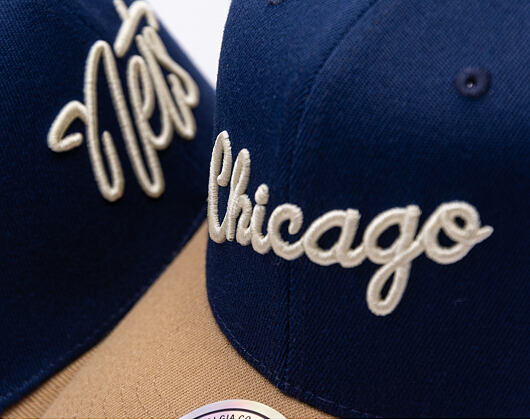 Kšiltovka Mitchell & Ness - Sand Storm Classic Red - Chicago Bulls - Navy/Sand