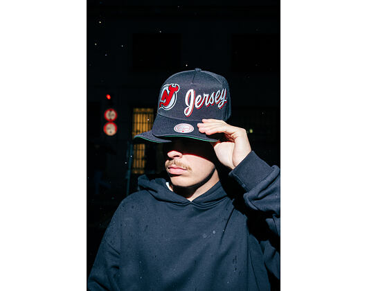 Kšiltovka Mitchell & Ness - NHL Busted Pro - New Jersey Devils - Black