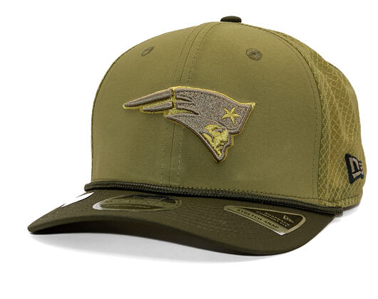 Kšiltovka New Era - NFL25 "Salute to Service" - 9SEVENTY Stretch-Snap - New England Patriots
