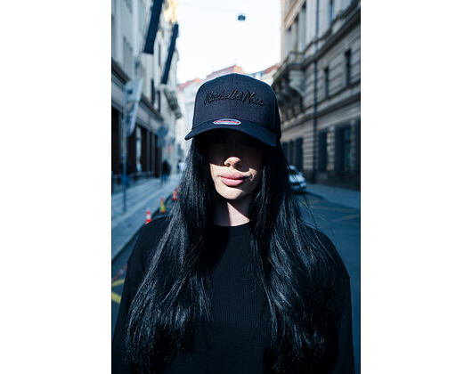 Kšiltovka Mitchell & Ness - Branded Pinscript Classic Red - Black / Black