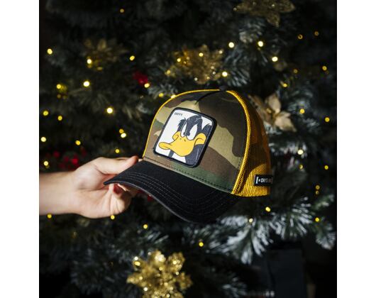 Kšiltovka Capslab - Trucker Looney Tunes - Daffy Duck v.3 Trucker Camo / Yellow