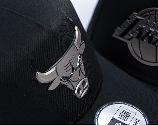 Kšiltovka New Era - NBA Metallic 9FORTY A-Frame - Chicago Bulls - Black