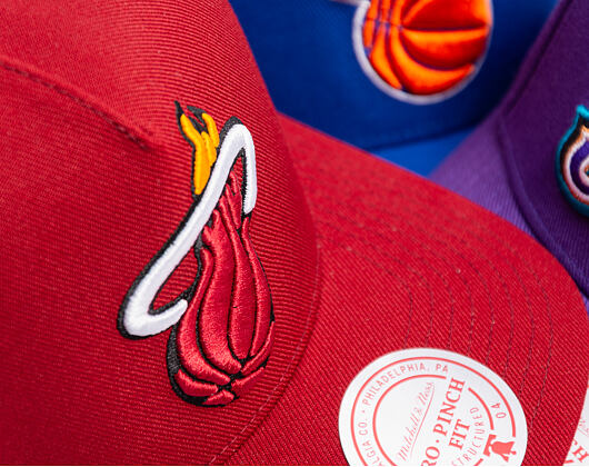 Kšiltovka Mitchell & Ness - Miami Heat - Double Clutch Pro Snapback - Red