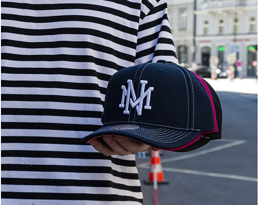Kšiltovka Mitchell & Ness  - Branded Baseline -Pro Crown Snapback - Navy