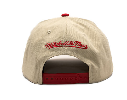 Kšiltovka Mitchell & Ness - Off Tilted - NBA - Chicago Bulls - Off White