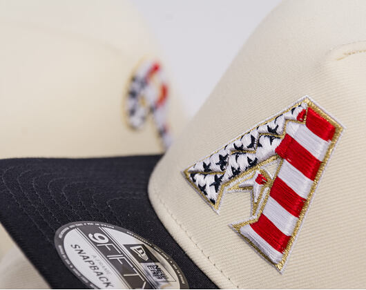 Kšiltovka New Era - MLB "American Flag" 9FIFTY - Arizona Diamondbacks - Chrome White