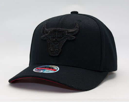 Kšiltovka Mitchell & Ness - Midnight Luxe - Classic Red Chicago Bulls - Black