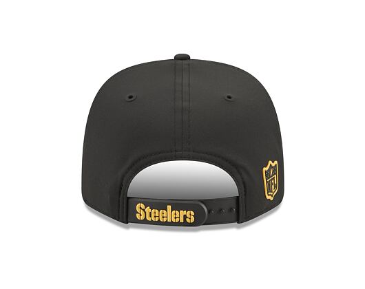 Kšiltovka New Era - NFL 2026 Sideline 9SEVENTY Stretch-Snap - Pittsburgh Steelers - Team Color