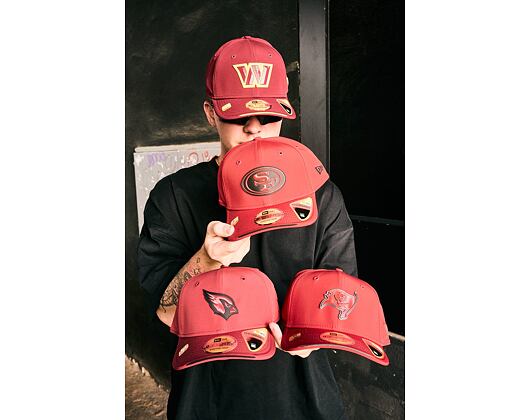 Kšiltovka New Era - NFL 2026 Sideline 9SEVENTY Stretch-Snap - Washington Commanders - Team Color