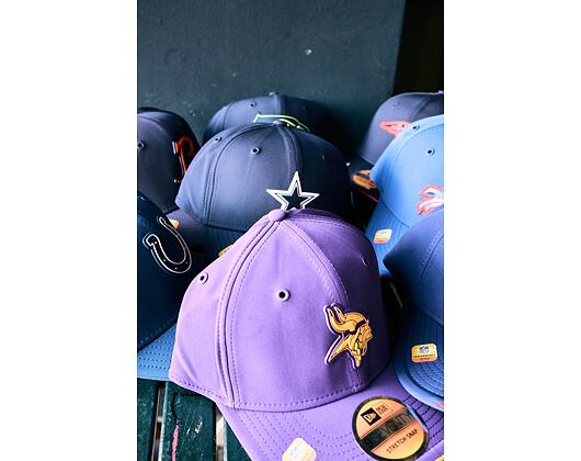 Kšiltovka New Era - NFL 2026 Sideline 9SEVENTY Stretch-Snap - Minnesota Vikings - Team Color