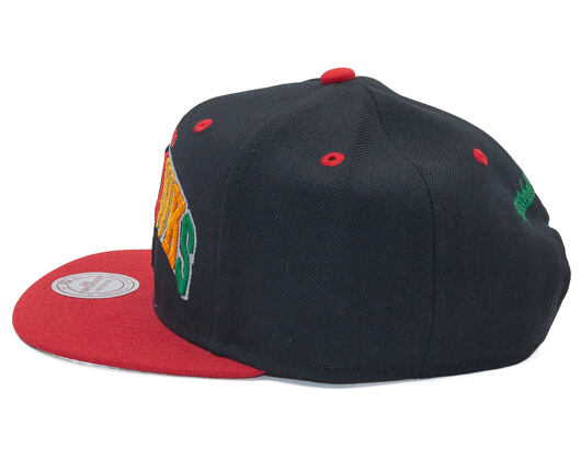 Kšiltovka Mitchell & Ness Chicago Blackhawks Team Arch Tri-Pop Black Snapback