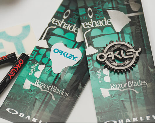 Brýle Oakley Razor Blades Black/Fire OO9140–12