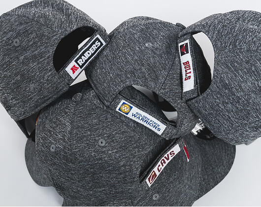 Kšiltovka New Era Shadow Tech Cleveland Cavaliers 9FORTY Grey Heather Strapback