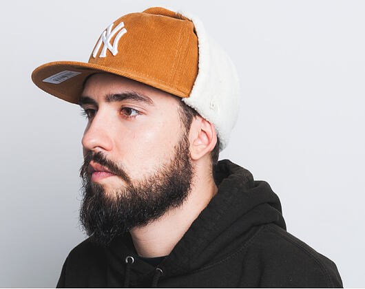 Kšiltovka S Klapkami New Era Dog Ear New York Yankees 59FIFTY Wheat