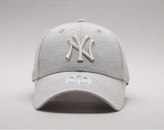 Dámská Kšiltovka New Era Essential Jersey New York Yankees 9FORTY Gray/Silver Wing Strapback