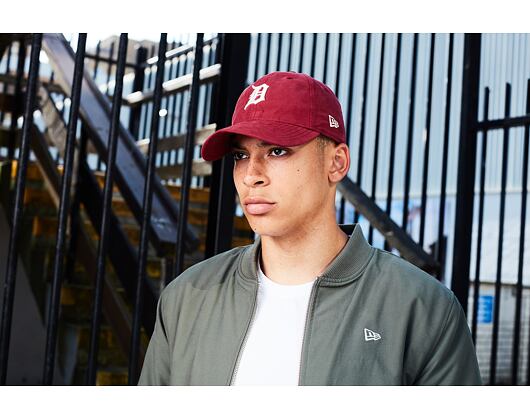 Kšiltovka New Era Light Weight Nylon Packable New York Yankees 9TWENTY New Olive/Off White Strapback