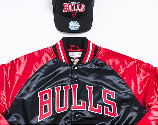 Bunda Mitchell & Ness Chicago Bulls Touch Season Satin Jacket