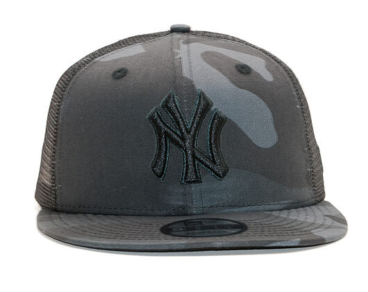Kšiltovka New Era 9FIFTY Trucker New York Yankees Essential Marine Navy Camo/Black Snapback