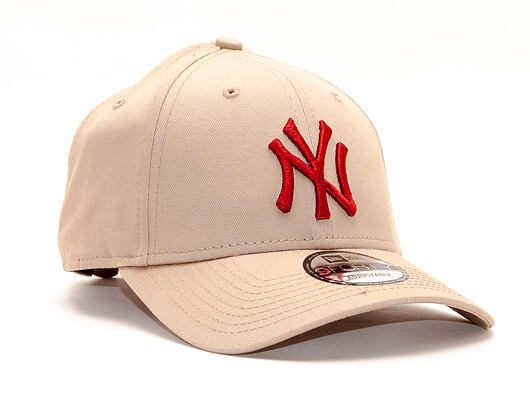 Kšiltovka New Era 9FORTY New York Yankees Essential Camel/Red Strapback