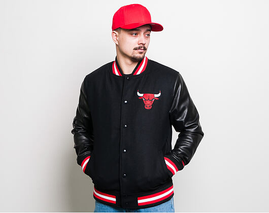 Bunda New Era Chicago Bulls Team Logo Varsity 2 Black