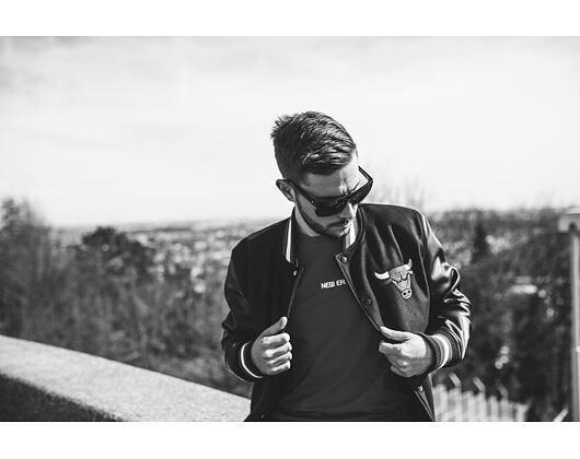Bunda New Era Chicago Bulls Team Logo Varsity 2 Black