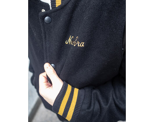 Bunda New Era Heritage Varsity Black