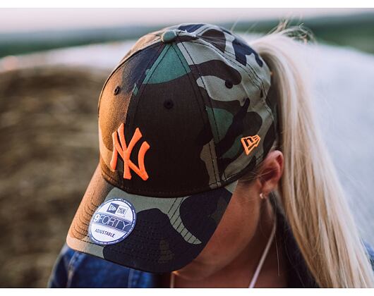 Kšiltovka NEW ERA 940 MLB Camo Neon Infill Essential New York Yankees