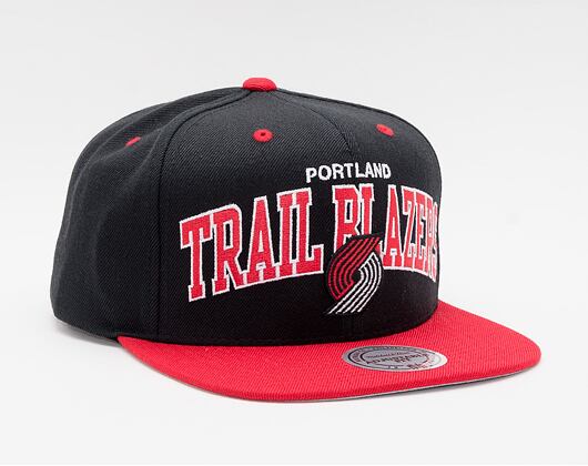 Kšiltovka Mitchell & Ness Team Arch Snapback Portland Trail Blazers