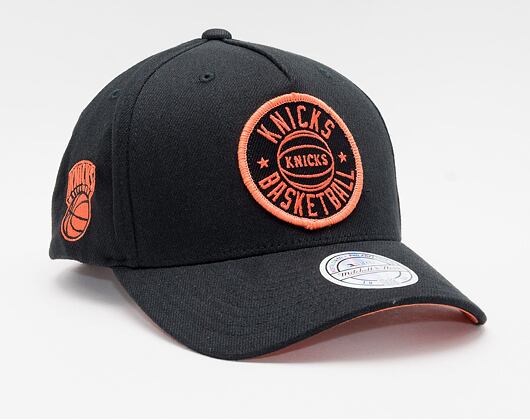 Kšiltovka Mitchell & Ness Black Vision High Crown Pinch Panel 110 Snapback New York Knicks Black