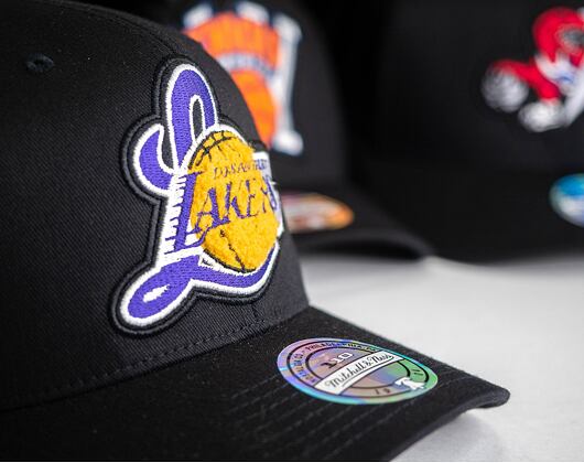 Kšiltovka Mitchell & Ness INTL839 Los Angeles Lakers Letterman 110 Snapback