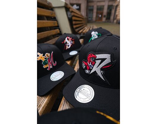Kšiltovka Mitchell & Ness INTL839 Torronto Raptors Letterman 110 Snapback