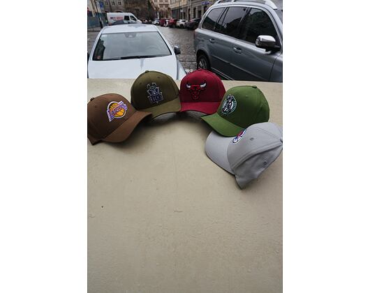 Kšiltovka Mitchell & Ness INTL840 Boston Celtics Cardinal 110 Snapback
