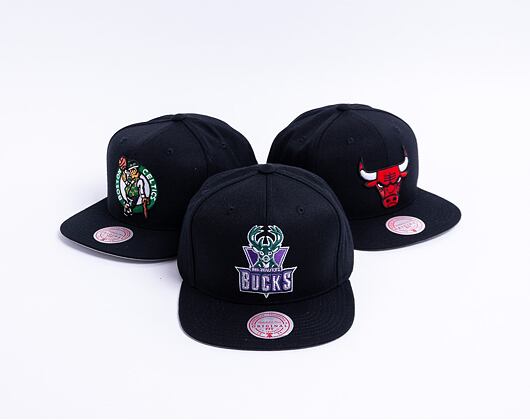 Kšiltovka Mitchell & Ness Milwaukee Bucks 6HSSS21HW051 WOOL SOLID Black