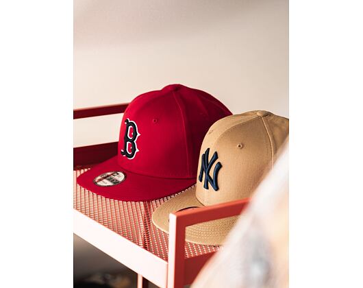 Kšiltovka New Era 9FIFTY MLB League Essential Boston Red Sox Snapback Scarlet