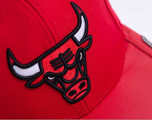 Kšiltovka Mitchell & Ness Chicago Bulls Day 3 Snapback Red / White