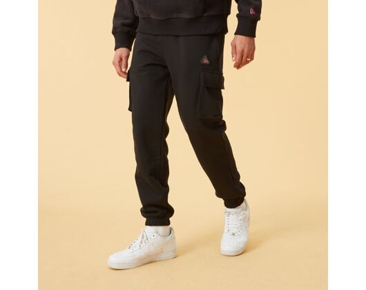 Tepláky New Era Utility Cargo Joggers Black / Bright Red