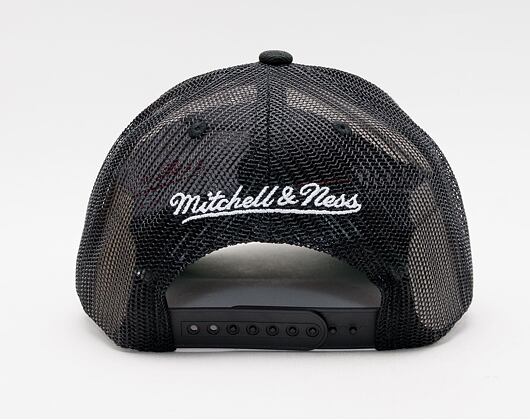 Kšiltovka Mitchell & Ness Essential Trucker Snapback Branded Black