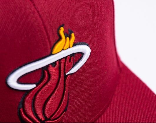 Kšiltovka Mitchell & Ness Team Ground 2.0 Snapback Miami Heat Maroon