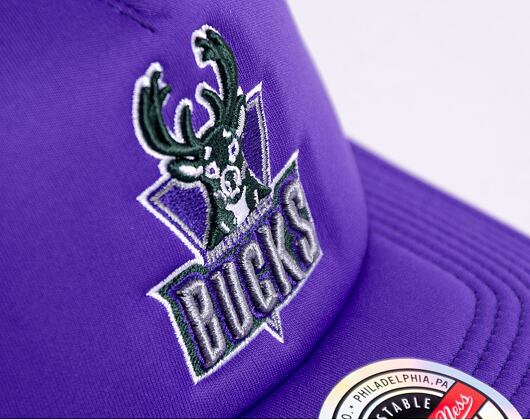 Kšiltovka Mitchell & Ness Keep On Truckin Trucker Hwc Milwaukee Bucks Dark Purple