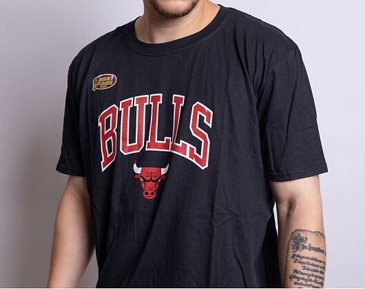 Triko Mitchell & Ness Arch Tee Chicago Bulls Black