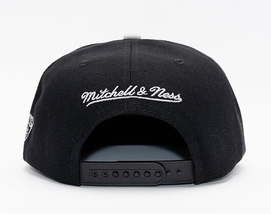 Kšiltovka Mitchell & Ness PATCH OVERLOAD SNAPBACK BROOKLYN NETS Black / Grey