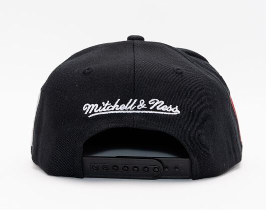 Kšiltovka Mitchell & Ness JERSEY LOVE SNAPBACK CHICAGO BULLS Black