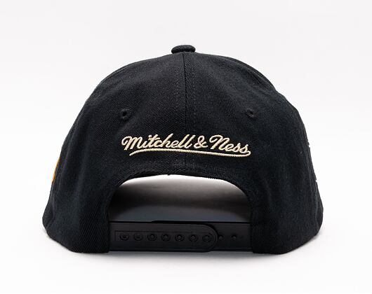 Kšiltovka Mitchell & Ness HWC Slap Sticker Classic Red Milwaukee Bucks Black