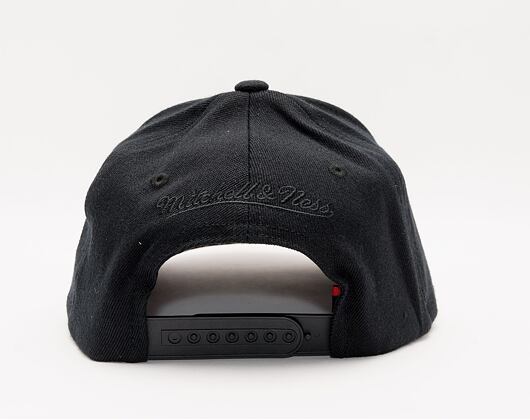Kšiltovka Mitchell & Ness Blk/Blk Logo Classic Red Boston Celtics Black