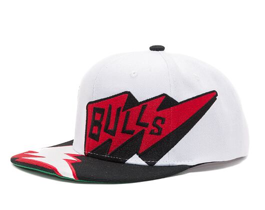 Kšiltovka Mitchell & Ness FAST TIMES SNAPBACK CHICAGO BULLS White