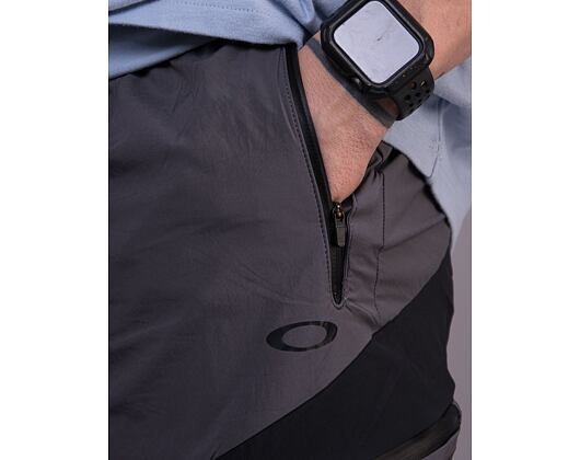 Kraťasy Oakley Latitude Cargo Short Uniform Grey