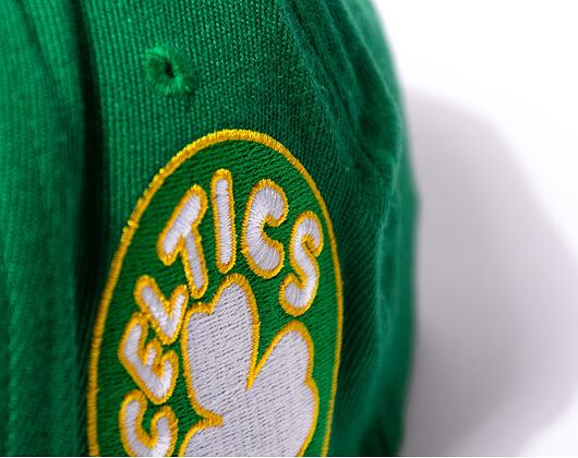 Kšiltovka Mitchell & Ness NBA Home Town Classic Red Boston Celtics Green