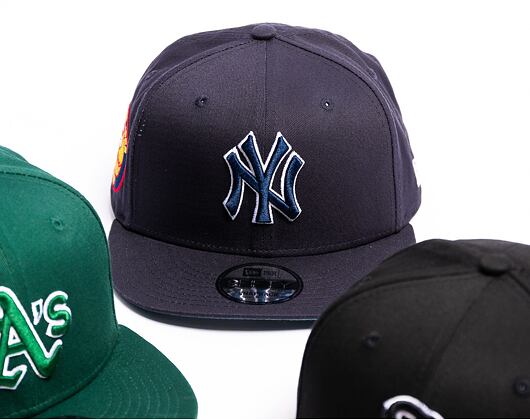 Kšiltovka New Era 9FIFTY MLB Side Patch Script New York Yankees Navy / Lichen Green